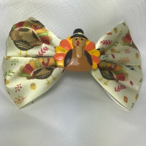 Thanksgiving Turkey Bow, Hair Bow, Thanksgiving Day Bow, Turkey Day Bow, Turkey Hair Bow, Fall Bow, Thanksgiving Day Hair Bow, Toddler Bow