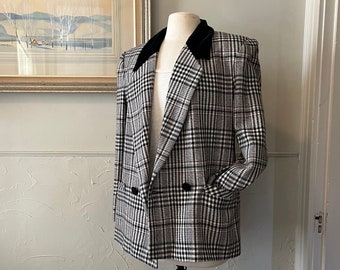 Vintage 80's Mark n Spenser Black n White Plaid Blazer - Classic 1980's Velvet Trim Boxy Cut Blazer by Mark n Spensor