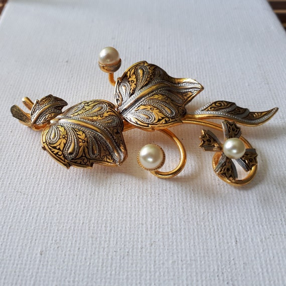 1960's Damasus Leaf n Pearl Brooch - Vintage Span… - image 3