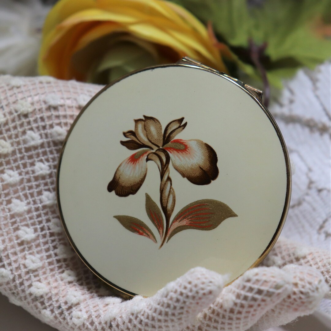 1970's Stratton Iris Compact Vintage Powder Compact Pretty Stratton ...