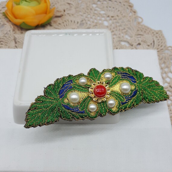 1950's Handcrafted Green n Gold Brooch -  Embroid… - image 4