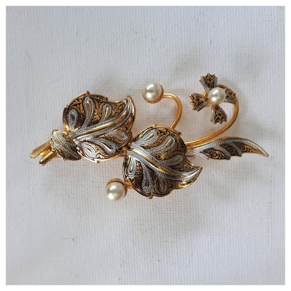 1960's Damasus Leaf n Pearl Brooch - Vintage Span… - image 4