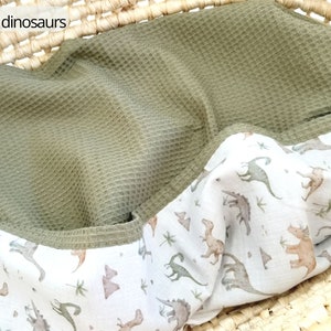 Couverture pour bébé 100 % coton, langes d'été, couverture d'été pour bébé fille, couverture pour bébé personnalisée, cadeau de shower de bébé fille, couverture en coton bio olive dinosaurs