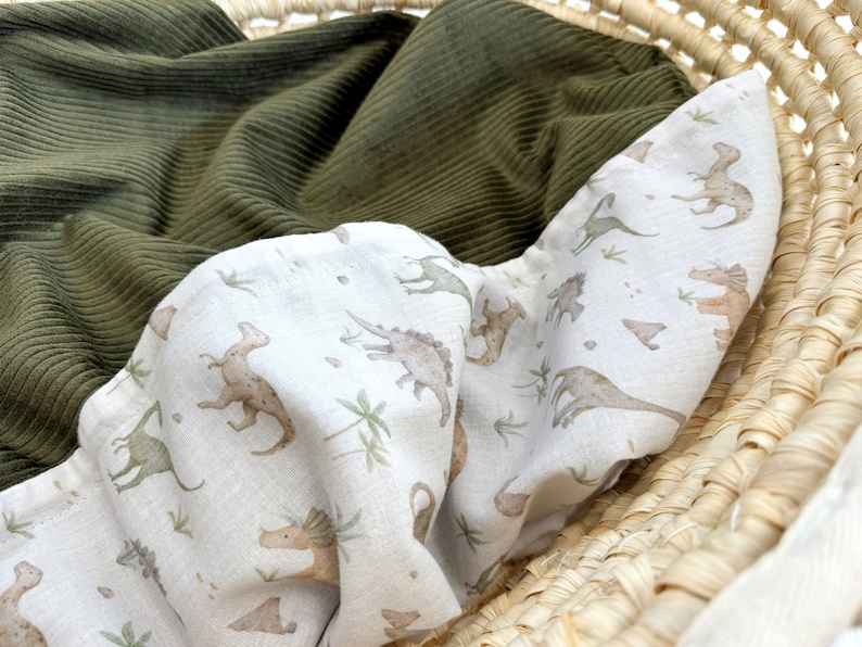 Dino Baby blanket from organic Cotton, Baby blanket with personalizaiton, Soft and natural newborn blanket, Dinosaur nursery for baby imagem 2