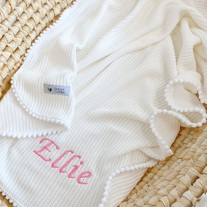 Knit blanket Pom Pom baby gift, Embroidered custom name blanket, Organic cotton newborn swaddle zdjęcie 5