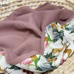 Manta de gofre para bebé personalizada de primavera, manta beige con nombre para recién nacido, envoltorio de muselina orgánica o manta de cuna mauve safari