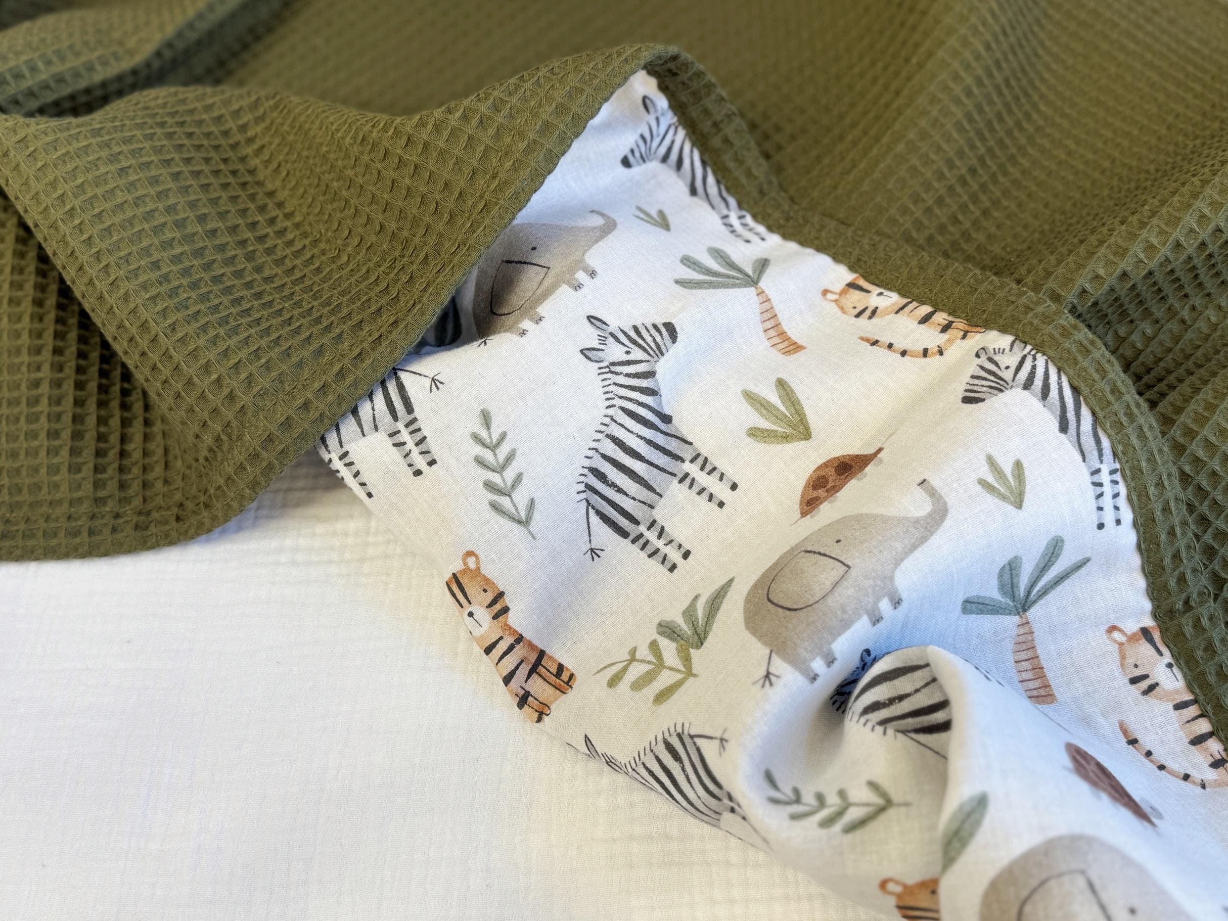 Organic Cotton Baby Blanket – Embroidered Name Blanket – Personalized Baby Gift – Soft & Warm Newborn Blanket – Safari Nursery