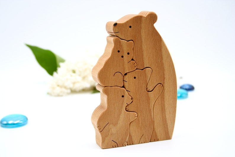 пазл из дерева семья. деревянный пазл "мишки". деревянный пазл "дерево". фигурки из дерева медведи семья. сувенир медведь из дерева.