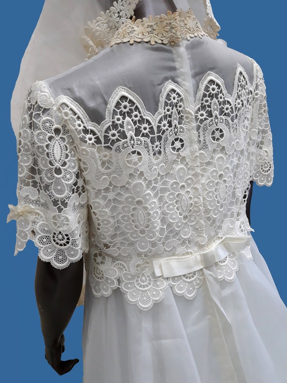 Fiber Street VINTAGE! Rare 1970's Wedding Dress V… - image 5