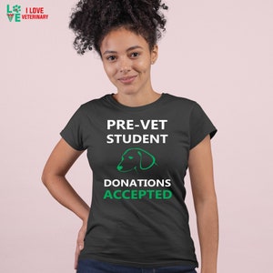 Tierarzt - Pre-Vet Student Frau, Unisex T-shirt, V-Ausschnitt, Tierarzt Geschenk, Tierarzt Student Geschenk, Vet Tech Geschenk, DVM, Geschenk für Tierarzt