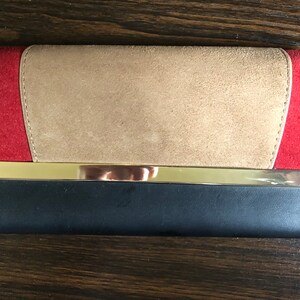 Cartera triple de piel sintética negra y ante rojo beige para mujer de White House Black Market
