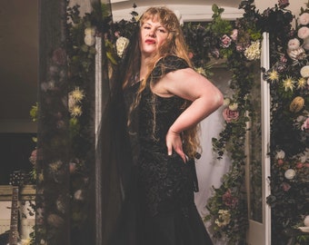 The Midnight Curve Gown - Black Wedding Dress - Lace gown with v neck and mermaid skirt - Plus Size