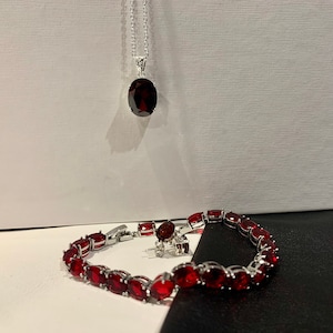 The Onyx Jewellery Set - Red and Silver 3 piece Set