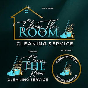 Può includere: Diversi loghi per un servizio di pulizia, con elementi teal e oro. Il logo principale presenta un contorno di casa dorata e la scritta "Clean The Room". Altri loghi includono un'icona di mop e secchio e la scritta "Cleaning Service".