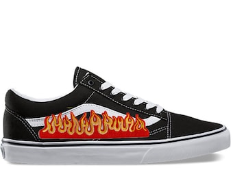 vans nere fiamme