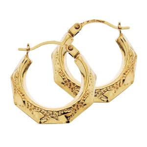 9ct Gold Engraved Hoop Earrings 17mm Embossed Creoles Octagonal Shape Gift Box