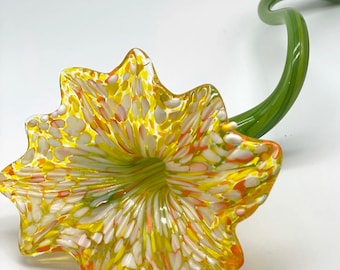 Hand Sculpted Glass: Glass Flowers - Daffodil Yellow Color