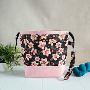 Project Bag Blütenzauber – Knitting Bag Rose & Black with Flowers | Handmade Project Bag | Njord Bags