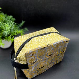 Fenja Bag Golden Spiral – Projecttas, breitas en knutseltas – Handgemaakt voor creatieve geesten