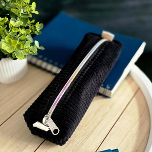 ハンドメイドのコーデュロイペンケース – Niva Bag Midnight Cord、ペン、編み物、かぎ針用のペンケース