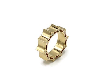 18kt yellow gold wedding ring with white diamonds Made in Italy