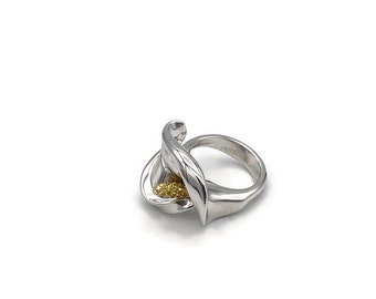 Calla White Diamond Yellow Sapphire 18Kt Gold Cocktail Ring Made in Italy