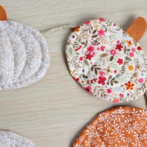 pumpkin bunting, pumpkin garland, fall garland, autumn bunting, cottage core fall decor, Halloween bunting, thanksgiving garland