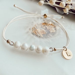 Personalized bracelet with freshwater pearls - personalized bracelet - initial bracelet - personalized gift - macrame bracelet