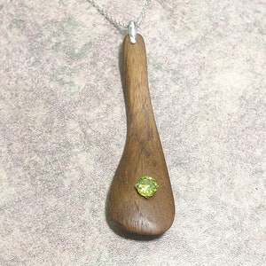 Faceted Peridot Gemstone 6mm, Teak Wood and Sterling Silver Pendant 85