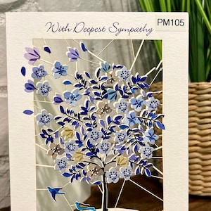 Carte de vœux découpée au laser pour arbre à fleurs bleues Sympathy