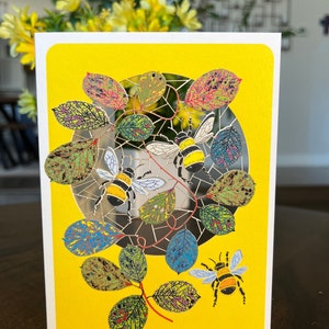 Carte de voeux Abeilles jaunes découpées au laser