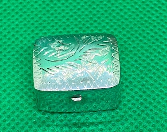 Vintage 925 Sterling Silver Engraved Rectangular Small Pill Box