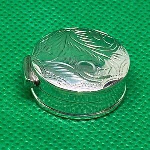 Vintage 925 Sterling Silver 23mm Engraved Small Pill Box