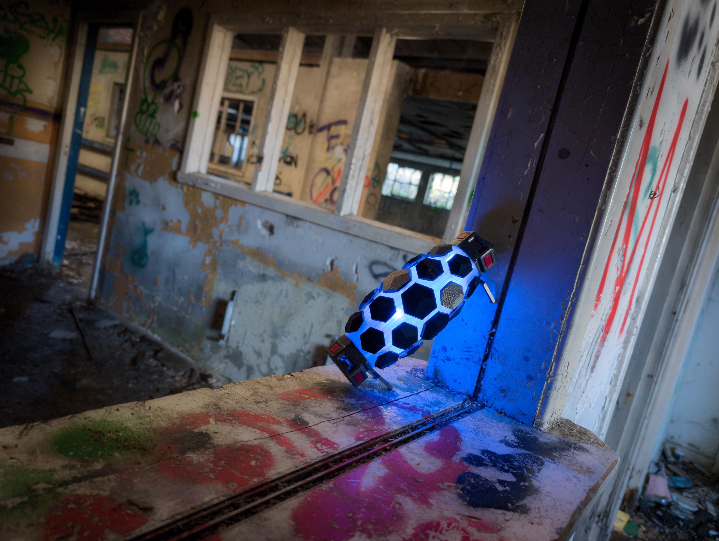 Thorn's Razorbloom, R6S, Cosplay Prop, 3D Printed - Etsy