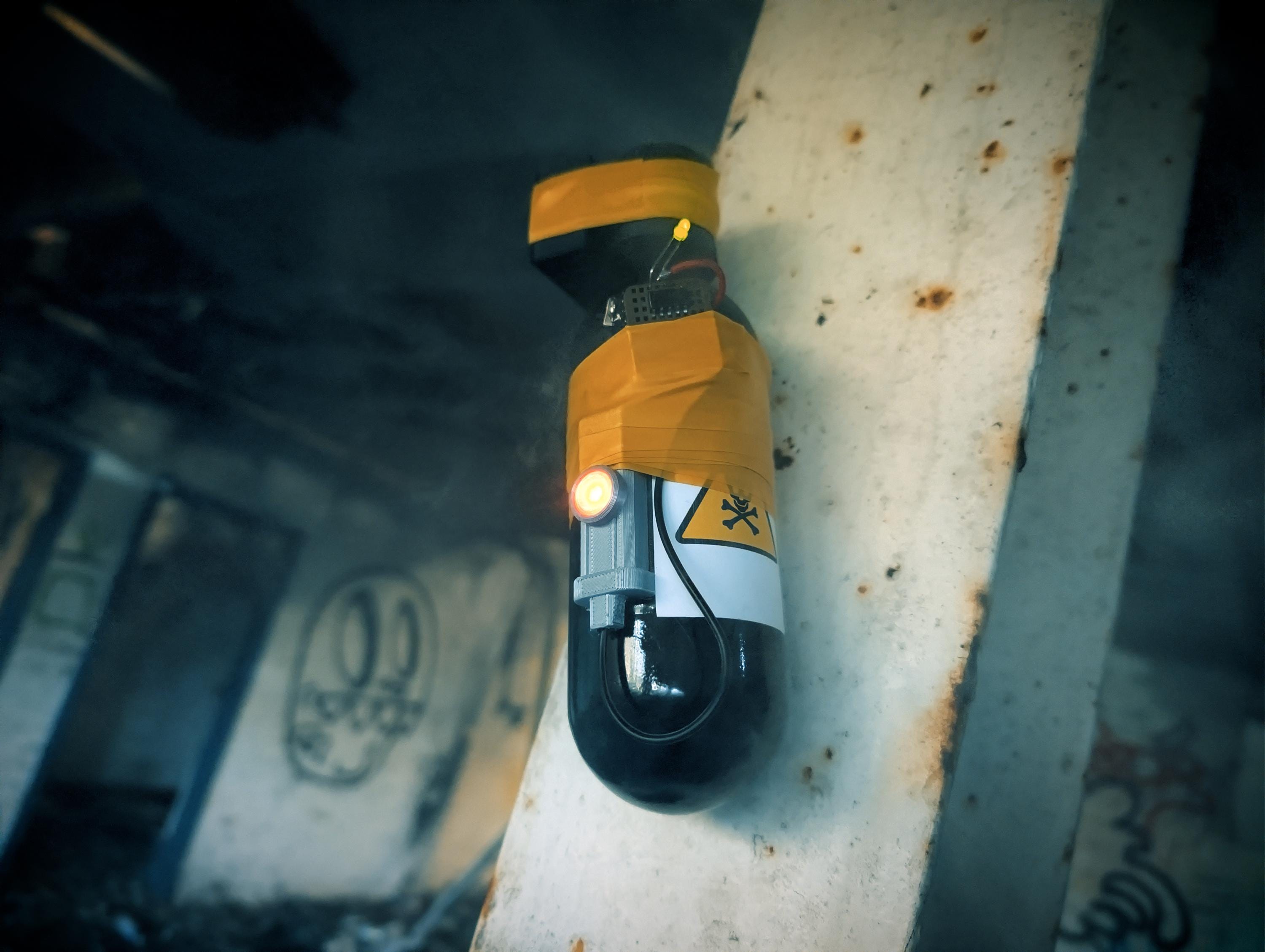 Gas Mask R6 Smoke Gas Canister, R6S, Cosplay Prop, 3D Printed - Etsy