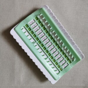 Floss Organizer Cross Stitch Kit Embroidery Thread Project Card 30 Positions Sewing Needle Pins Holder Craft Tools Accessory Light green