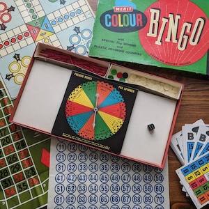 Bingospel uit het midden van de jaren 50 met Ludo- en Roulette-spellen