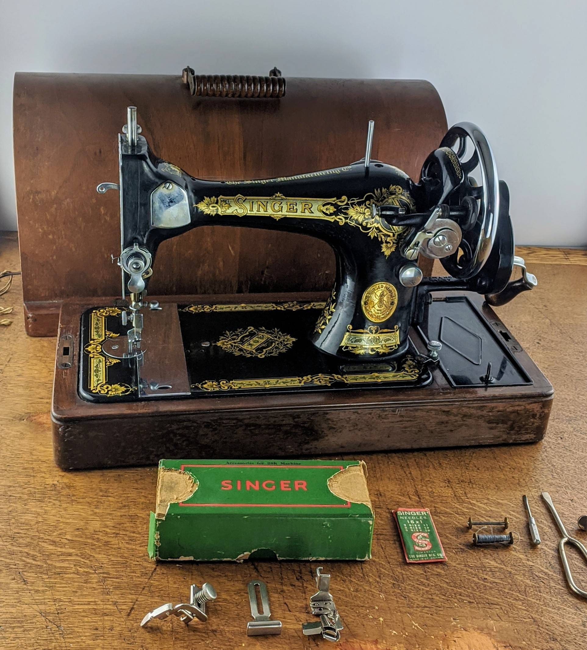 Beautiful Singer sewing machine model 28k made in Great Etsy