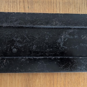 Gran buzón vintage de hierro negro