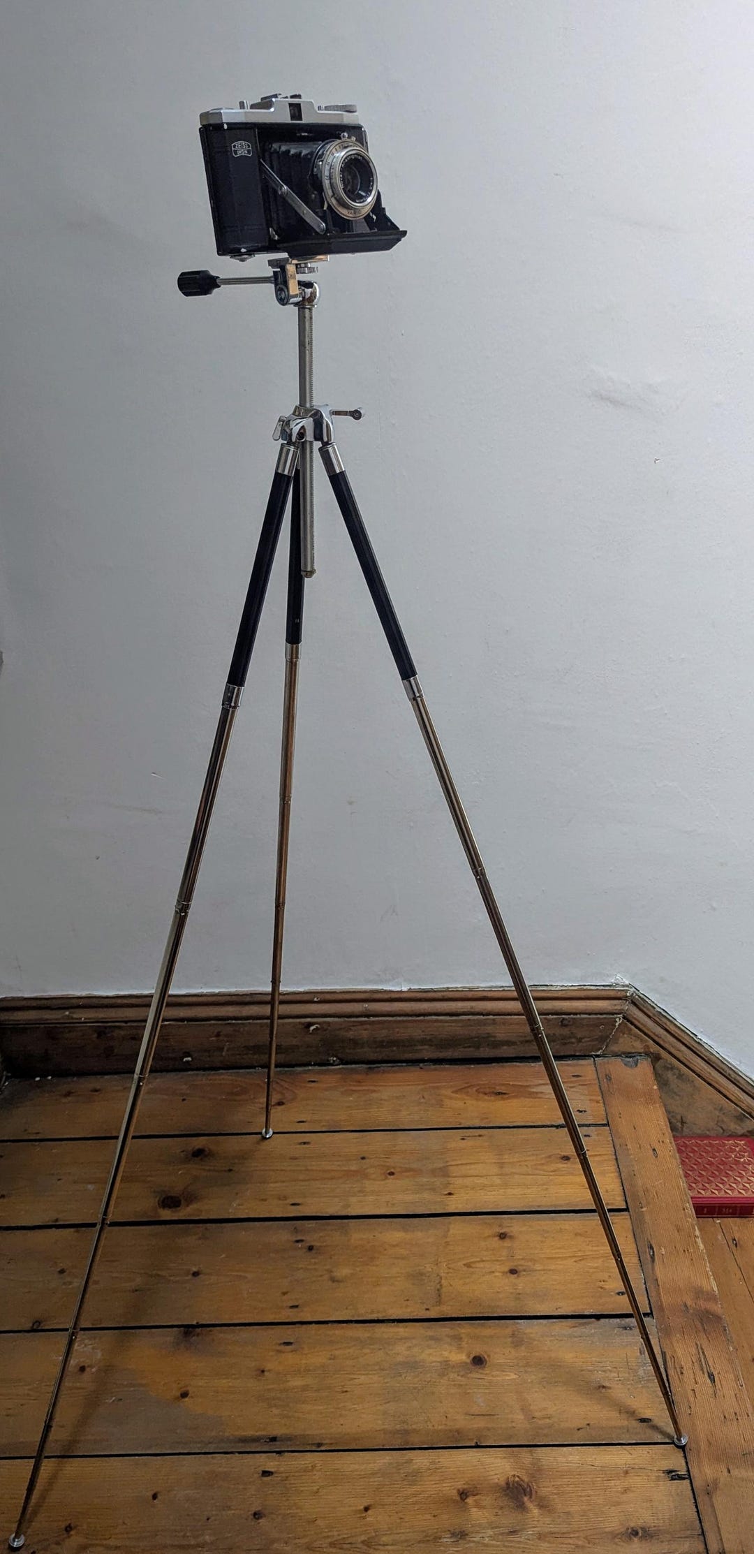 Trépied Ancien Pour Appareil Photo Avec étui En Cuir - Vintage, Fonctionnel
