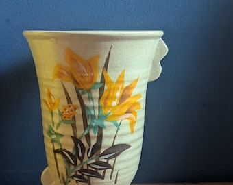 Art-Deco-Steingutvase mit handgemalten Blumen und prächtiger Form, Brent Leigh Ware, Dunstan
