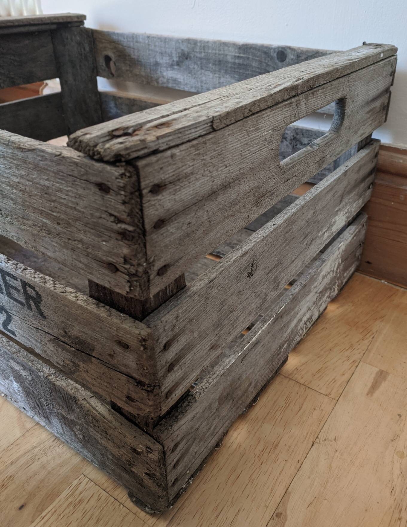 Caja de madera rústica grande de mediados de siglo caja de | Etsy