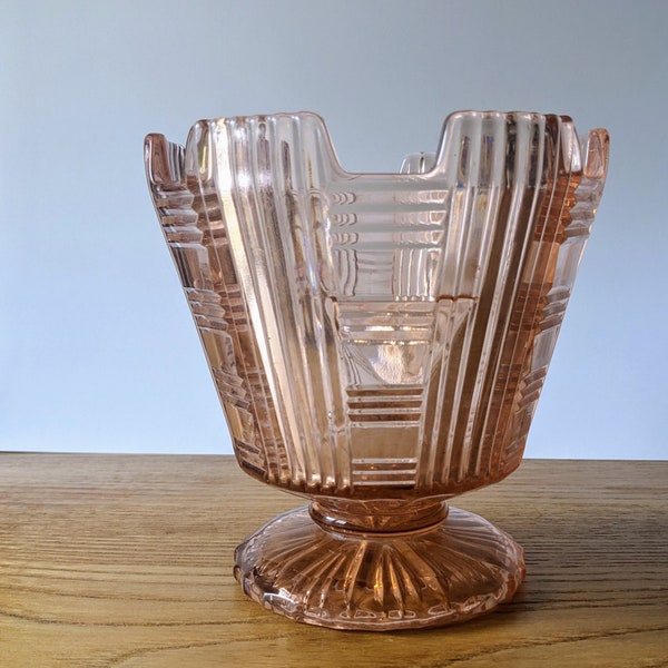 1930s rose tinted glass pot or bowl raised on pedestal, Art Deco period accessories or plant pot
