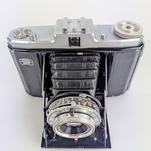 1930s Zeiss Ikon Nettar folding camera