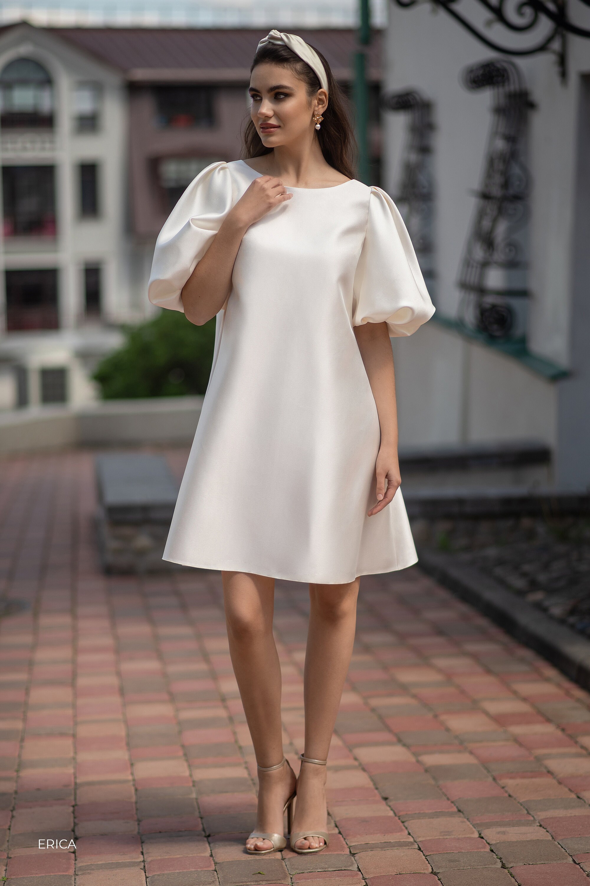 classic sheath wedding dresses