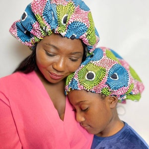 Bonnet réglable en satin pour femmes, bonnet de protection pour la nuit, bonnet de nuit avec cordon de serrage, couvre-cheveux en satin, remplissage de bas de Noël