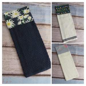 Kitchen Hanging Towel, Dish towel, Tea Towel, Wraps around oven handle, Decorative Tea Towel, no slip, Blue florals