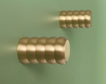 Solid Brass Grooved Coat Hook: Gold Hallway Decor