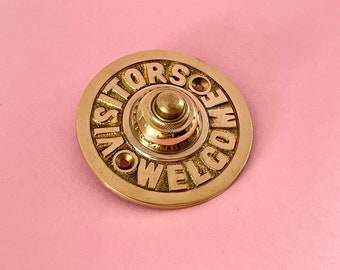 Timbre de latón macizo "Bienvenidos visitantes": estilo steampunk eduardiano