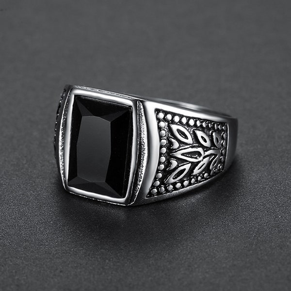 Black stone gothic Signet Ring / Mens Fashion Jewelry / Signet Ring / Black Ring / Fashion Ring / Stainless Steel Ring / Gfit for Him